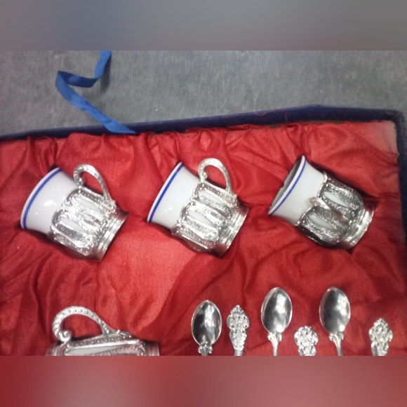 Brevetatto Italy Vintage Silver And Ceramic 19 Piece Tea Set - Picture 5 of 8